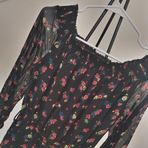 MO&Co. 100% Silk Floral Long Sleeve Dress - Picture 3 of 6